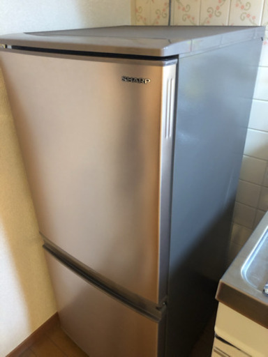 冷蔵庫　シャープSJ-D14E-N