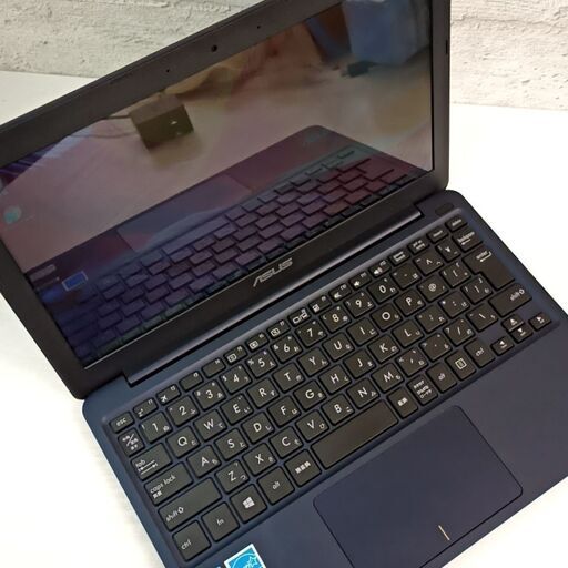 高速起動 ノートPC AUSU SSD 32GB メモリ4GB Atom x5 Z8350 E200H