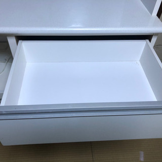 食器棚 キッチンボード （2段に分かれるタイプです）
