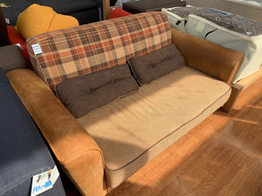 tabu Leather Worksから超お洒落なソファが入荷しております！