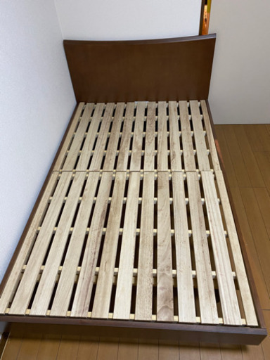 セミダブルベッド