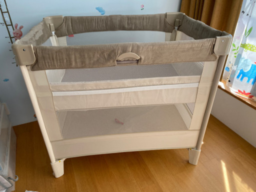 ココネル】エアープラス ポータブルベビーベッド DX グレー アップリカ