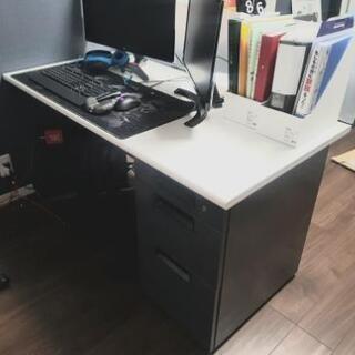 オフィスデスク 机、パンネル