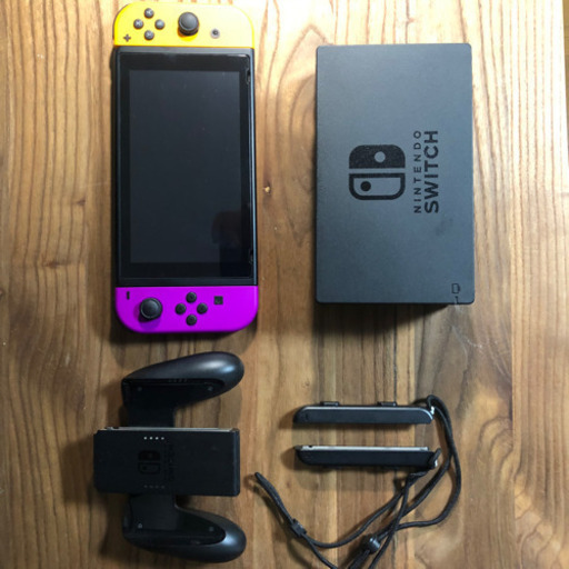 任天堂　Switch本体