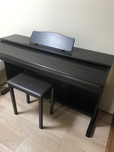 ピアノ　イス付き　CASIO CDP-7000