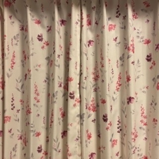 【ネット決済】ニトリ花粉キャッチ花柄カーテン