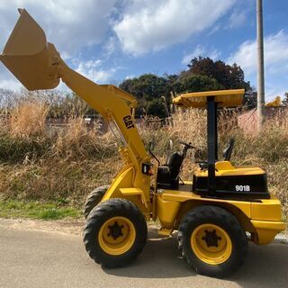 三菱　CAT　WS310　全塗装済　３トンクラス　バケット容量0.5　ホイルローダー　タイヤショベル　ショベルローダー