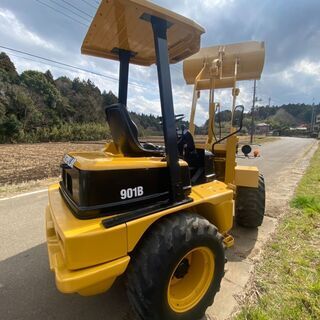 三菱　CAT　WS310　全塗装済　３トンクラス　バケット容量0.5　ホイルローダー　タイヤショベル　ショベルローダー