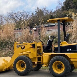 三菱　CAT　WS310　全塗装済　３トンクラス　バケット容量0.5　ホイルローダー　タイヤショベル　ショベルローダー