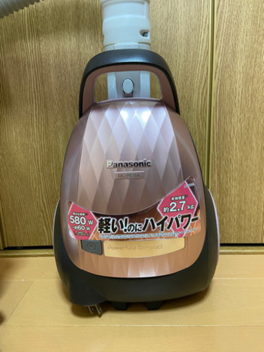 パナソニック　ほぼ新品　掃除機　軽量型　軽い