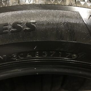 BS BLIZZAK VRX2 185/55R16 16インチ スタッドレス 4本 2017年製 インサイト シャトル スイフト グレイス等　(TA353) クレジットカード QR決済可能