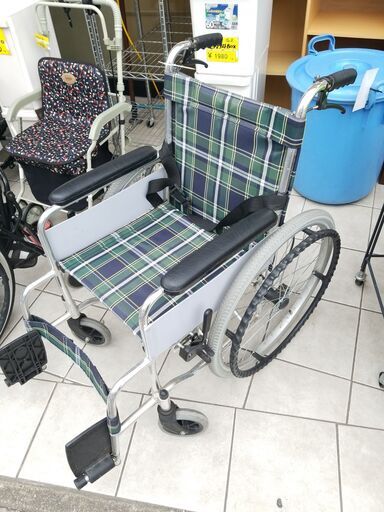 超美品 介助用 車いす 車椅子 介護用 買取帝国 チェック柄 折りたたみ式 その他