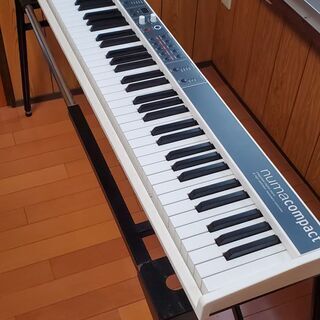 【半ジャンク】 電子ピアノ numa compact