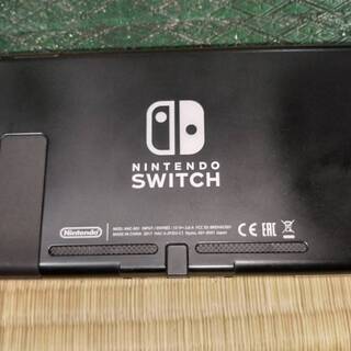 任天堂　スイッチ本体 赤　スマブラ　ベヨネッタ2 3点セット　売ります。直接引き取り限定！ 任天堂 スイッチ本体 赤 スマブラ ベヨネッタ2 3点セット 売ります