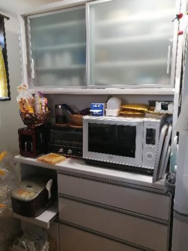 食器棚　良ければ食器も