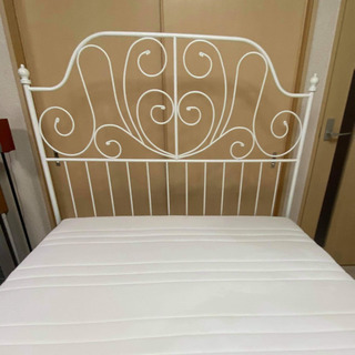 ikea のダブルベッドセット(値下げ中)