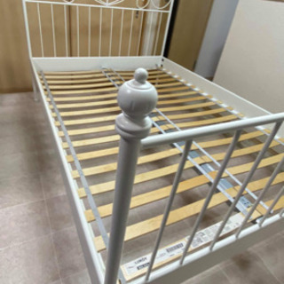 ikea のダブルベッドセット(値下げ中)