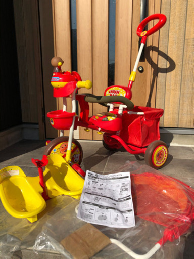 【相談中】間も無く処分！最終価格！アンパンマンデラックス　三輪車