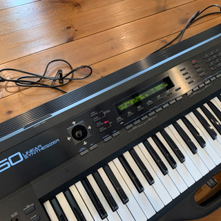 Roland D-50 シンセサイザー