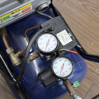 引き取り限定　　アネスト 岩田 ANEST IWATA エアー コンプレッサー COLT HX4004 札幌 アネスト岩田C/ANEST IWATA コルト エアーコンプレッサー HX4004