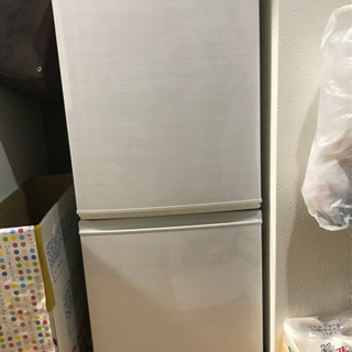 【値下げ】シャープ　2019年12月購入　冷蔵庫137リットル