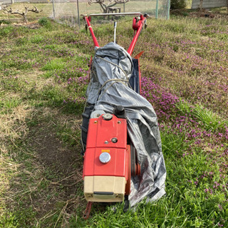 耕運機　古いです。
