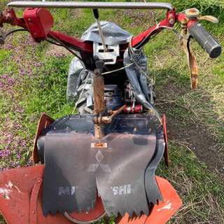 耕運機　古いです。