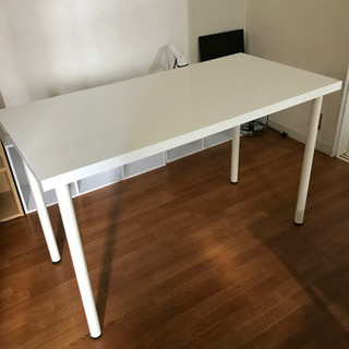 IKEAテーブル白