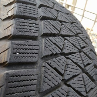 スタッドレスタイヤ BRIDGSTONE BLIZZAK DM-V2 4本