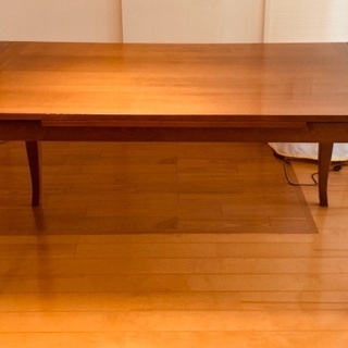 イタリア製 伸長式ダイニングテーブル