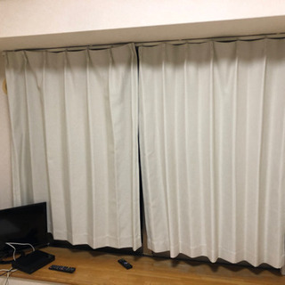 ニトリのカーテン（幅100x縦135cmの2枚）（決まりました）