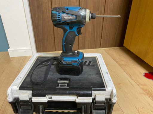 ●Makita マキタ 充電式インパクトドライバ TD134D バッテリー付き●