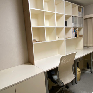 ⭐︎新生活応援セール⭐︎本棚１棹 ＋デスク付き本棚２棹 + 開扉地袋付本棚(希望の場合)　早期終了の場合あり