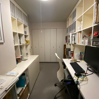 ⭐︎新生活応援セール⭐︎本棚１棹 ＋デスク付き本棚２棹 + 開扉地袋付本棚(希望の場合)　早期終了の場合あり