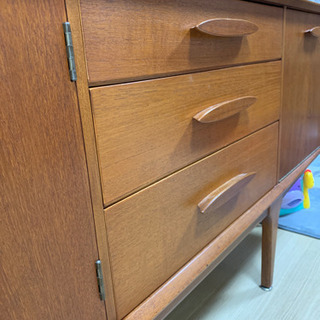 【最終値下げ！！】イギリス　アンティーク　サイドボード　jentique