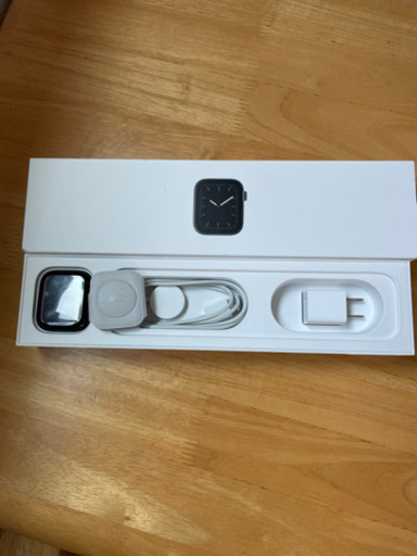 Apple Watch5  GPSセルラーモデル　44mm