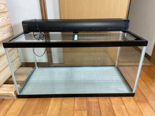 【取引中】90cm規格水槽 おまけでライト、ガラス蓋