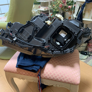 車のパーツ 600hLヘッドライト 運転席側