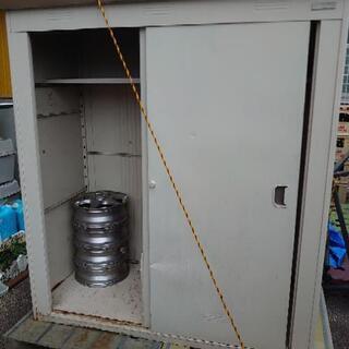 物置　収納庫　横160　高さ180　奥行75cm