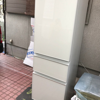 【売却済】三菱電機 冷蔵庫 MR-CG37TEL-W 2019年製の画像