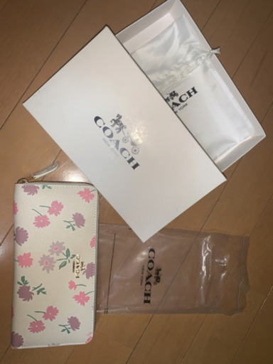 coach 長財布　新品　レア　花柄