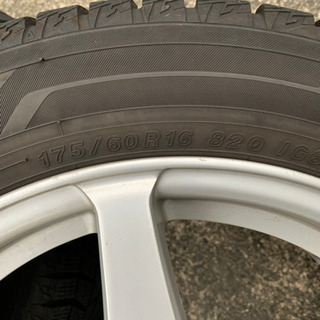 175/60r16 ヨコハマ　ig60  17年製スタッドレスホイールセット175/65R15の車にもつきます