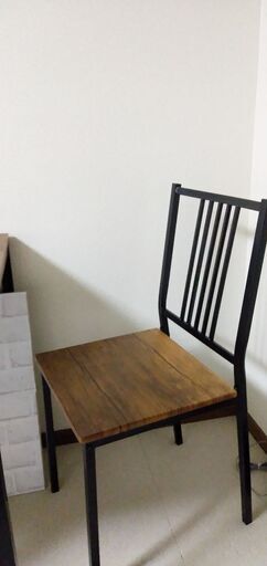 サリュ　椅子とテーブル4点セット