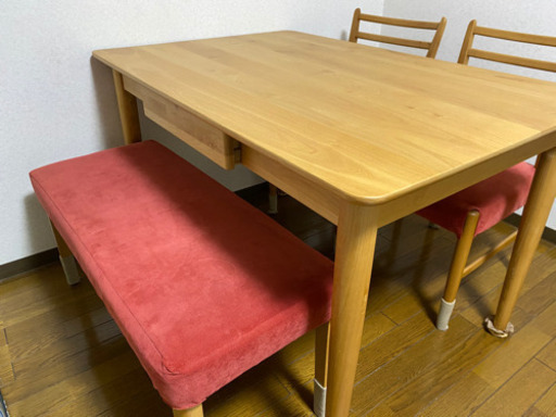 ダイニングテーブル／椅子3点セット