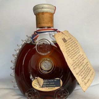 未開封］レミーマルタンルイ13世 700ml 40％ 古酒 栓付き バカラ