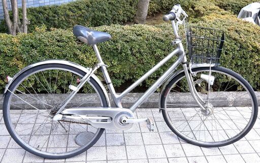 【レンタル可】２７インチ シティーサイクル 自転車 ３段ギヤ ＬＥＤオートライト カギ付き 美品です！