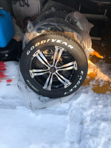 グッドイヤーナスカーほぼ新品にほぼ新品17インチホイール