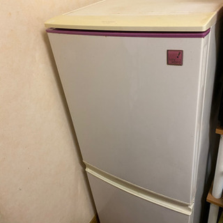 冷蔵庫 SHARP SJ-14E9 2013年製　無料で引き取っ...