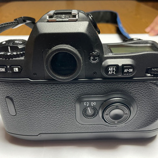 Nikon F100 フィルムカメラ フラッシュ付き！