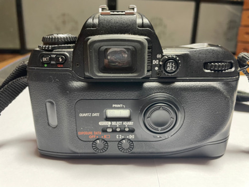 Nikon F80 フィルムカメラ　三脚付き